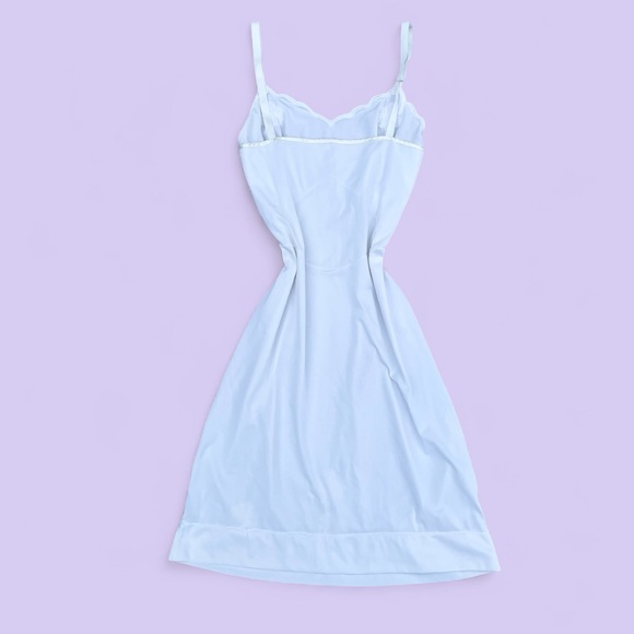 Vintage White Slip Dress with Cream Shamrock Appliqués – Fits Like Medium - Picture 4 of 5